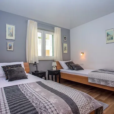 Maslina, With Private 32m2pool, Panoramic Views On 100km Coastline, 12 Pax Villa *