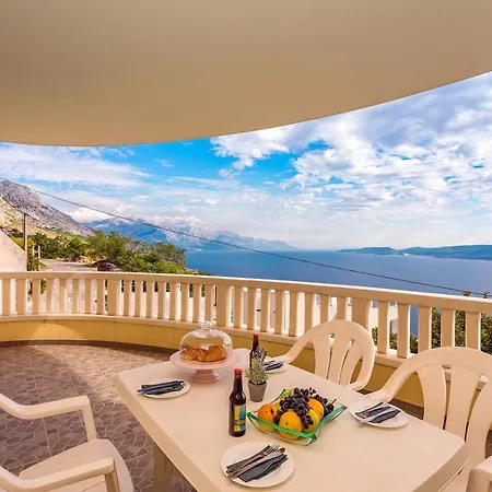 Villa Maslina, With Private 32m2pool, Panoramic Views On 100km Coastline, 12 Pax