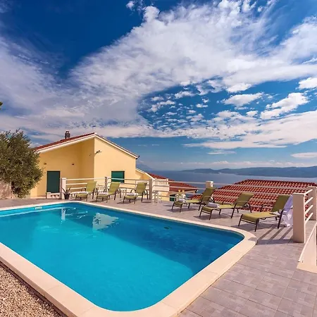 Villa Maslina, With Private 32m2pool, Panoramic Views On 100km Coastline, 12 Pax