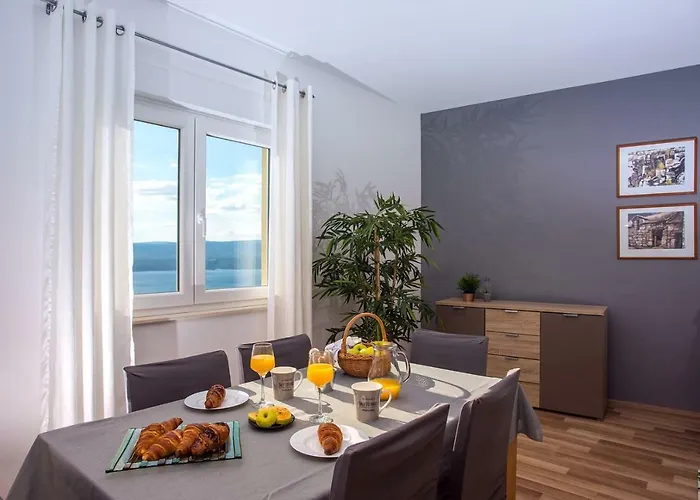 וילה Maslina, With Private 32m2pool, Panoramic Views On 100km Coastline, 12 Pax לוקבה