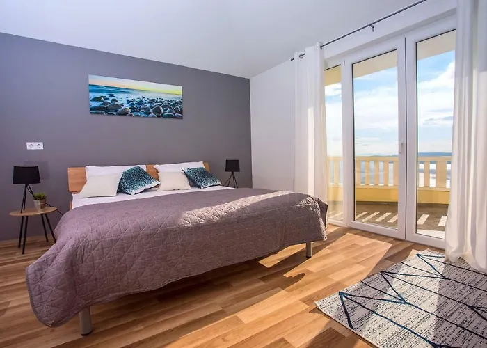 Maslina, With Private 32m2pool, Panoramic Views On 100km Coastline, 12 Pax וילה