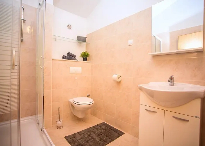 Maslina, With Private 32m2pool, Panoramic Views On 100km Coastline, 12 Pax *