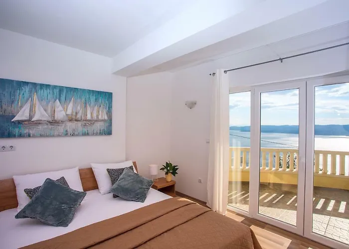 Maslina, With Private 32m2pool, Panoramic Views On 100km Coastline, 12 Pax *