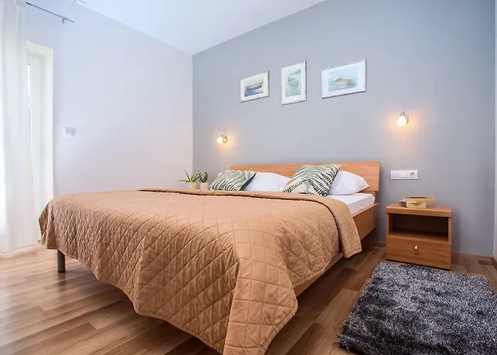 Maslina, With Private 32m2pool, Panoramic Views On 100km Coastline, 12 Pax וילה