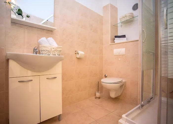 Maslina, With Private 32m2pool, Panoramic Views On 100km Coastline, 12 Pax וילה